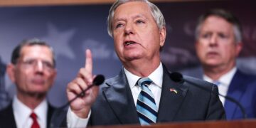 ABD’li senatör Graham’dan çağrı: Kürt güçleri Türkiye’den korunmalı