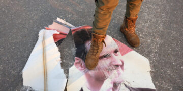 Suriye’de kritik saatler; HTŞ Humus’a girdi