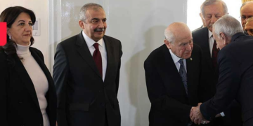 ‘Devlet’in iki yüzlülüğüne tepki gösteren İmamoğlu, ‘Ahmet Türk’ için: “Terör bağı varsa neden devlet protokolüyle karşılıyorsunuz?”