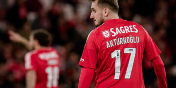 December 23, 2024, Lisbon, Lisbon, Portugal: Lisbon, Portugal, December 23 2024: Kerem Akturkoglu (17 SL Benfica) during the Liga Portugal game between SL Benfica and Estoril Praia at Estadio do Sport Lisboa e Benfica in Lisbon, Portugal. (Credit Image: © Pedro Porru/Sport Press Photo via ZUMA Press)