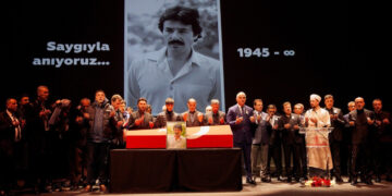 Ferdi Tayfur’un cenazesi törenle defnedildi