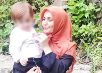 AKP rejiminin zulmü sürüyor: Ağır engelli bebeği olan ev hanımı tutuklandı