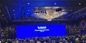 Mustafa Yeneroğlu’ndan TÜSİAD çıkışı: Ülkede herkes adlî kontrol şartıyla serbest gibi