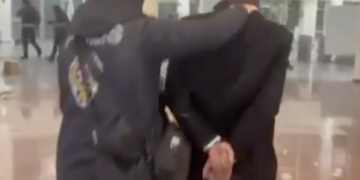 Van’da polis saldırısı: Gazetecilere darp, ters kelepçe ve gözaltı