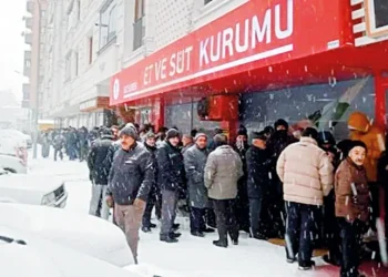 AKP’nin kalesi Erzurum’da -13 derecede ucuz et kuyruğu!