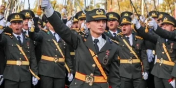 Teğmenlerin ‘kılıçlı yemin’ töreninde beklenen karar