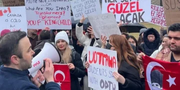 “Türkiye’nin Kanada büyükelçiliği, eyleme katılan gencin pasaportunu iptal edip ‘git İmamoğlu’ndan al’ demiş”