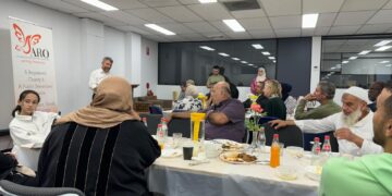 Gazzeli muhacir aileler, Sydney’de ayağının tozuyla ARO’nun iftar sofrasında
