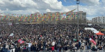 HDK, Özgür Özel’i İstanbul Newrozu’na davet etti