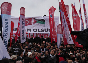 Metro ulaşımı durduruldu: CHP’nin ‘Filistin’ mitingine İstanbul Valiliği engeli