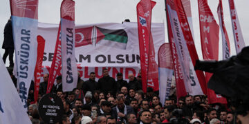 Metro ulaşımı durduruldu: CHP’nin ‘Filistin’ mitingine İstanbul Valiliği engeli