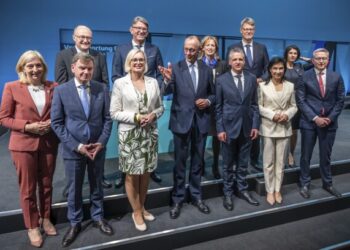 Almanya’da  60 yıl sonra bir ilk: CDU’lu Dışişleri Bakanı oldu, Serap Güler kabinede