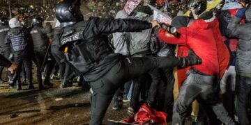 İmamoğlu protestosunda, öğrencileri coplayan polislere 10’ar bin TL ‘ödül’