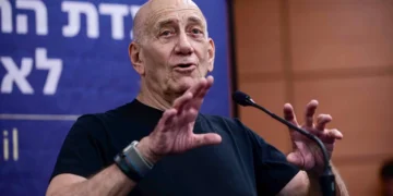 Eski İsrail Başbakanı Ehud Olmert: “İsrail Gazze’de savaş suçları işliyor”