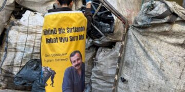 Geri Dönüşüm İşçileri’nden Önder’e veda: ‘Yükünü biz sırtlandık, rahat uyu…’