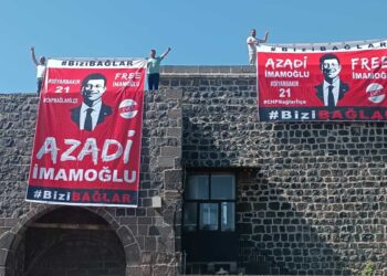 Diyarbakır surlarına asılan ‘Azadi İmamoğlu’ pankartına el konuldu: Gözaltılar var