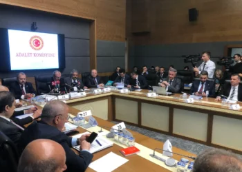 DEM Parti’nin ‘Yargı paketi’ önergesinde CHP çekimser kaldı, AKP-MHP oylarıyla reddedildi
