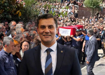 Manisa, Belediye Başkanı Ferdi Zeyrek’i son yolculuğuna uğurluyor