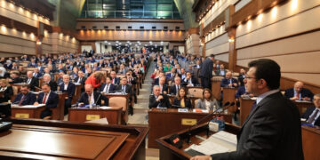 İBB Meclisi’nin kararı: AKP’nin yandaş vakıflarına tahsis edilen yurt binaları geri alındı