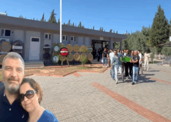 Cezası Yargıtay tarafından üç gün önce bozdu: Doç.Dr. Esen Savaş, kararı öğrenemeden son yolculuğuna uğurlandı