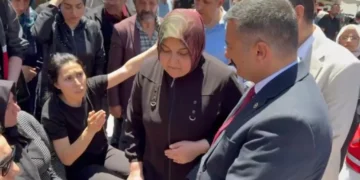 Askerin acılı ablasından AKP isyanı:”Burada kimseyi istemiyorum, kim için şehit verdik?”