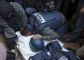 50 Filistinli gazeteci İsrail zindanlarda, dünya bu zulmü seyrediyor