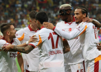 Galatasaray 4 gollü galibiyetle Kayseri’den dönüyor