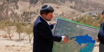 Yahudi yerleşimciler, Filistinlilere saldırmaya devam ediyor