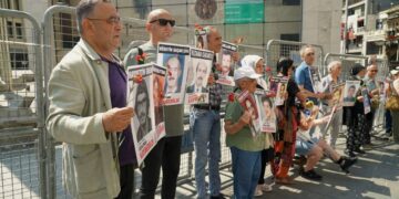 1065. haftada bir kez daha haykıran Cumartesi Anneleri: 33 yıl önce gözaltında kaybedilen Mehmet Ertak nerede?