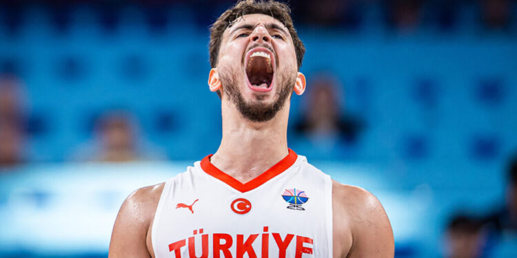 FIBA 2025 Avrupa Şampiyonası’nda mücadele eden A Erkek Milli Takım, Çekya’yı 92-78lik skorla mağlup ederek gruptaki ikinci maçında ikinci galibiyetini aldı.