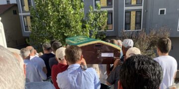 Bir öğretmenin hayatı daha zulüm altında söndü: Asaleddin Çelik dualarla uğurladı