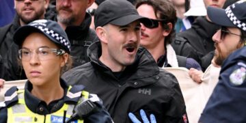 Nazi lideri Thomas Sewell, Avustralya’dan sınır dışı edilmeyle karşı karşıya