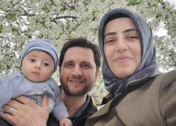 Tutsak bebek Murat Efe’nin babası: Oğlum kanlar içinde acile kaldırıldı