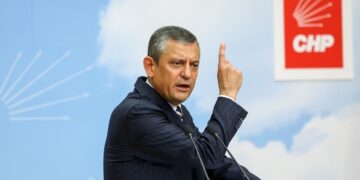 Özgür Özel, Erdoğan’a ‘Trump’tan randevu dilenenler İsrail’i engelleyemez’