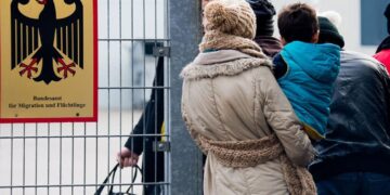 Almanya’dan kötü haber: İltica başvurusunda kabuller rekor derecede azaldı