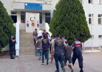 ‘Cemaat’ tehdidiyle 1,3 milyon liralık dolandırıcılık: Tüm parasını ve altınlarını aldılar