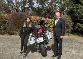 Motoruyla dünya turuna çıkan G.Merve Yüksel başkent Kambera’da