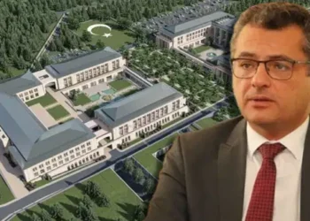 KKTC’nın Cumhurbaşkanı Tufan Erhürman, Erdoğan’ın yaptırdığı ‘Sarayı’ halka açtı