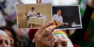 İmamoğlu: Demirtaş ve demokrasinin yanında olduğumuzu bir kez daha vurguluyoruz