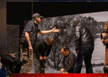 Zulüm süreci tiyatro oyunuyla anlatıldı: ‘Sandalye’deki Emanet’ Viyana’da seyirciden tam not aldı