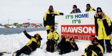 Antarktika’da çalışmak isteyen Avustralyalılara 2 kat maaş