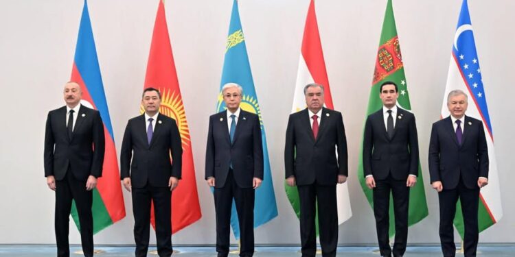 Orta Asya’nın beş ülke lideri Taşkent’te düzenlenen 7. Devlet Başkanları Danışma Toplantısı’nda bir araya geldi.