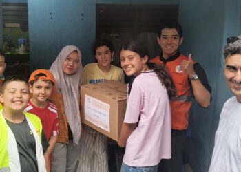 ARO Gönüllüleri ve Amity öğrencilerinden yetimhane ziyareti: Dünyayı güzelleştirmek küçük bir iyilikle başlar