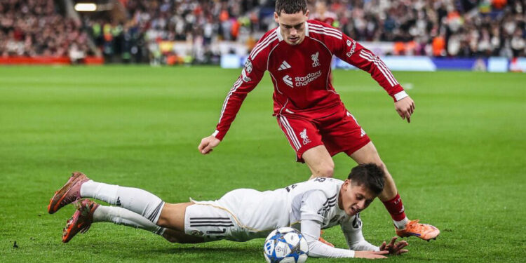 Arda Güler'li Real Madrid'i ağırlayan Liverpool, sahadan galip ayrılarak ilk 8 iddiasını devam ettirdi.