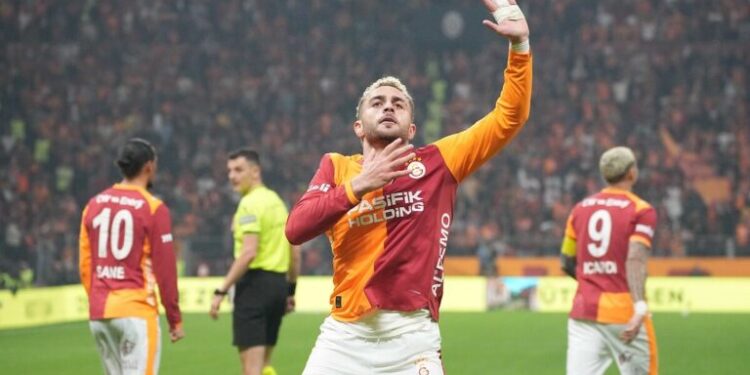 Süper Lig'in 13. haftasında Galatasaray, Gençlerbirliği'i ağırladı. Konuk ekip, Niang'ın golüyle ilk yarıyı 1-0 önde bitirdi.