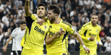 Derbide 3 puan Fenerbahçe’nin: Beşiktaş’ı deplasmanda 3-2 mağlup etti