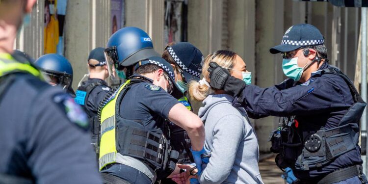 Victoria Polis Teşkilatı’nın bu yıl gerçekleştirdiği Toplum Güvenliği Algı Anketine 7600’ün üzerinde kişi katılarak bölge halkının en çok önem verdiği konuları ortaya koydu.