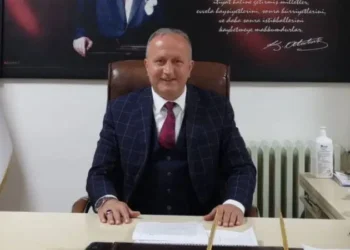 Dilovası’nda açığa alınan müdür, hem ‘kuzen’ hem de ‘yeğen’ AKP’li çıktı