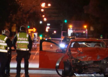 Victoria kadın sürücüye gasp dehşeti