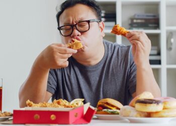 Fast-food ve hazır ürünlerde alarm zili: Avustralyalıların yarısı risk altında